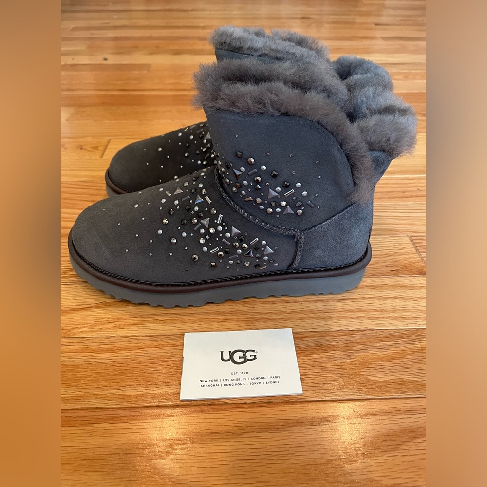 UGG Classic Galaxy Bling Mini Gray, Size 7 EXCELLENT CONDITION